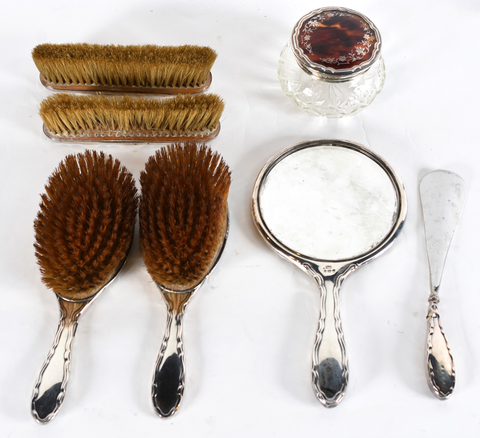 Conjunto para toilette em prata inglesa do período George "V" (1925)... - foto 2 de 9