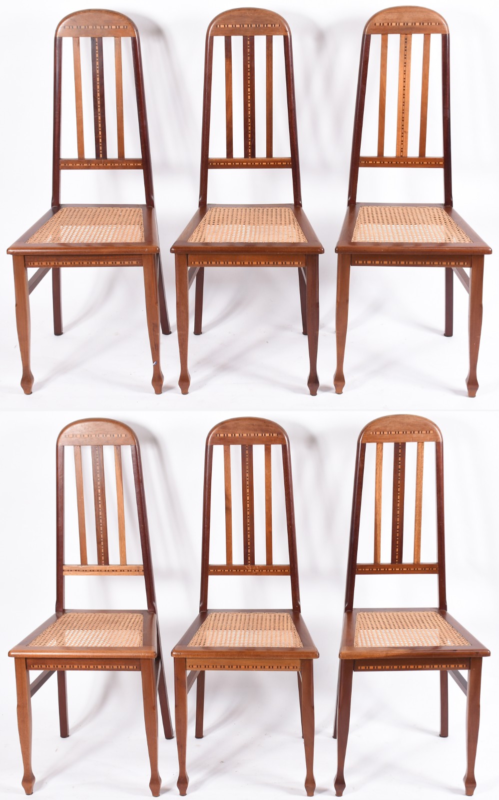 Conjunto com seis cadeiras de madeira nobre para sala de jantar... - foto 1 de 6