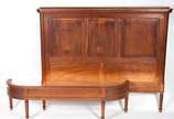 Cama de casal de madeira nobre detalhes filetados. - Cama de casal de madeira nobre detalhes filetados.