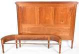 Cama de casal de madeira nobre detalhes filetados. - Cama de casal de madeira nobre detalhes filetados.