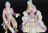 Par de estatuetas de porcelana policromada repr... - Par de estatuetas de porcelana policromada representando Casal de burgueses.