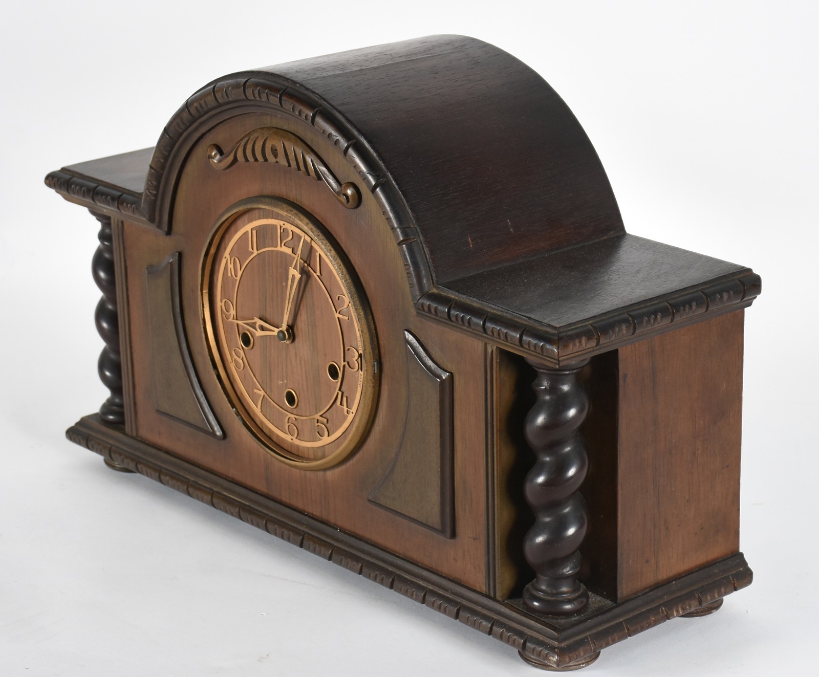 Relógio ingles de mesa, caixa de madeira com detalhes laterais de... - foto 3 de 7