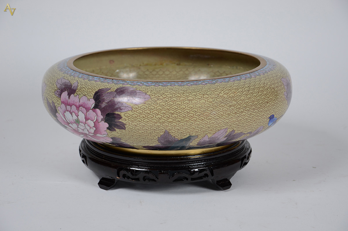Centro de mesa em cloisonée, decoração floral, fundo amarelo... - foto 1 de 2