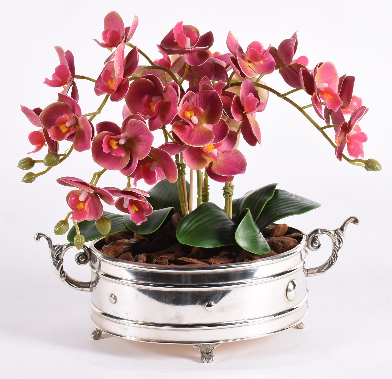 Cachepot com banho de prata com composição floral de orquídeas... - foto 3 de 4