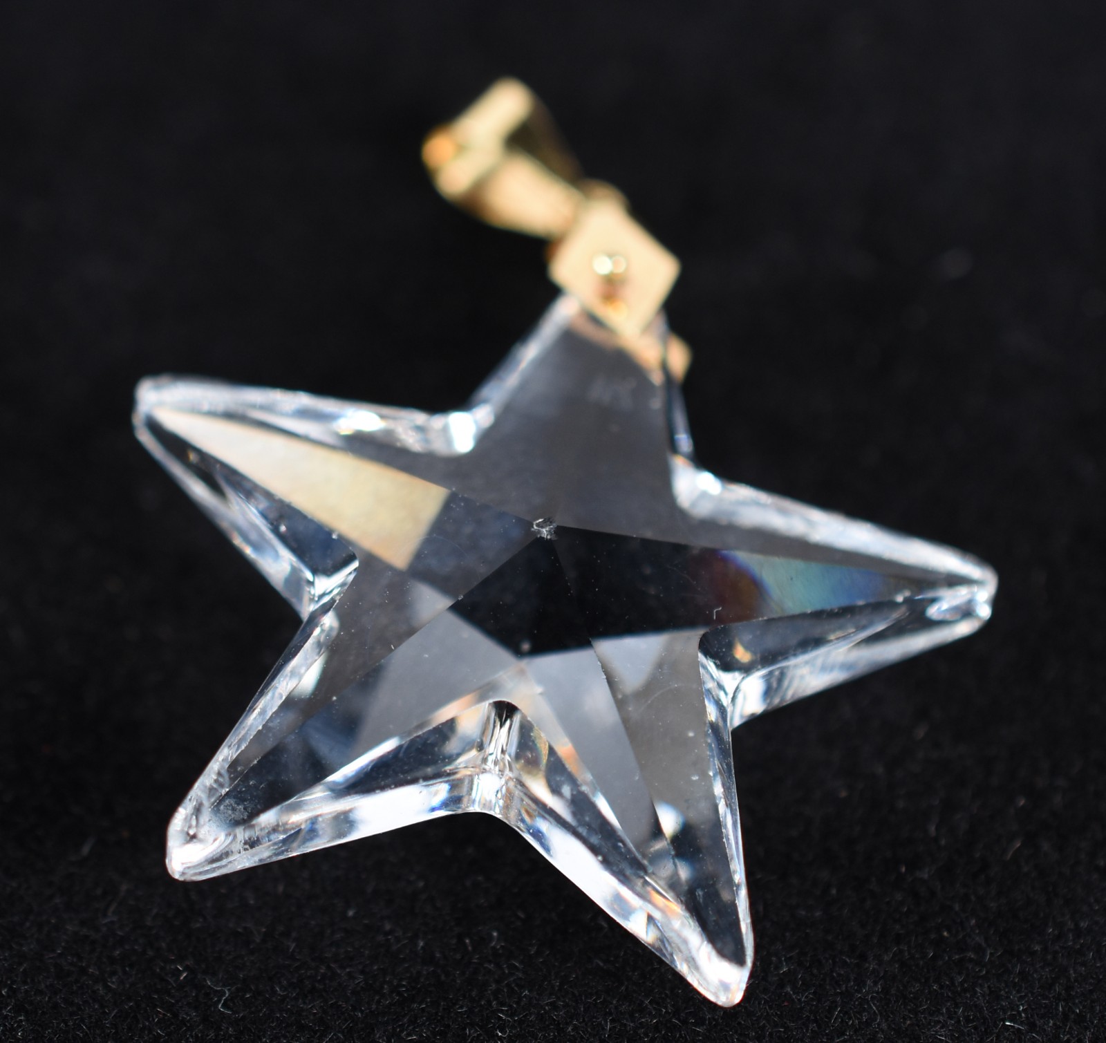 Pingente de ouro 18 k feitio estrela de cristal translucida (Por... - foto 3 de 4