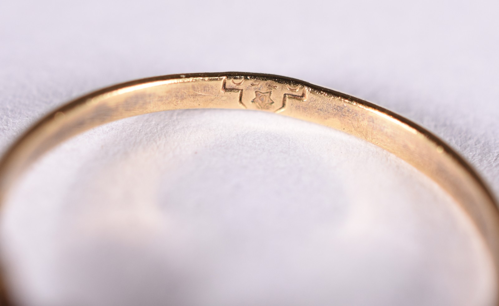 Anel de ouro 18 k, contraste 750 com 5 brilhantes e 5 esmeraldas, aro... - foto 4 de 4
