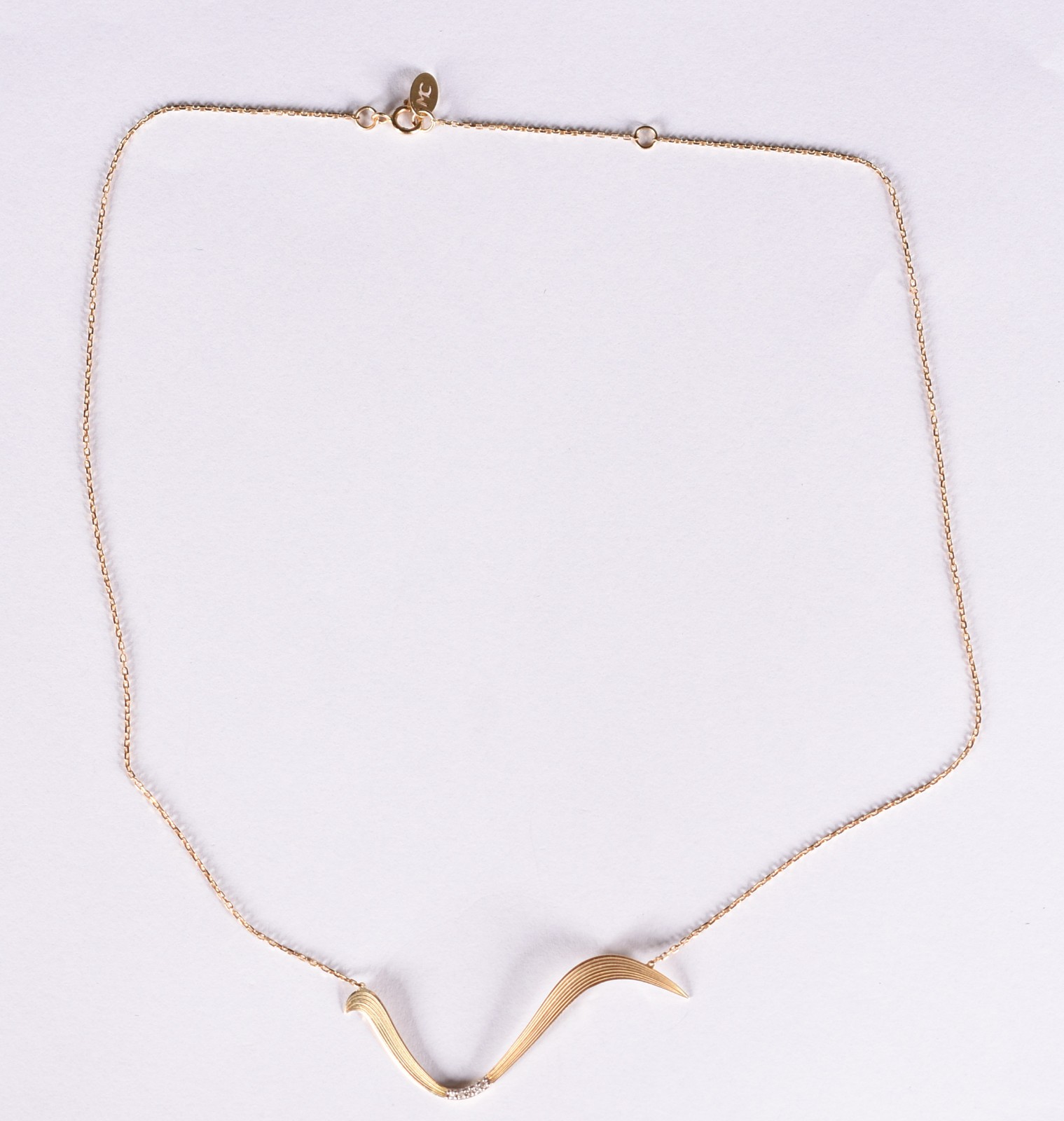 Gargantilha de ouro 18 k e pingente com safiras brancas (Por motivos... - foto 2 de 6