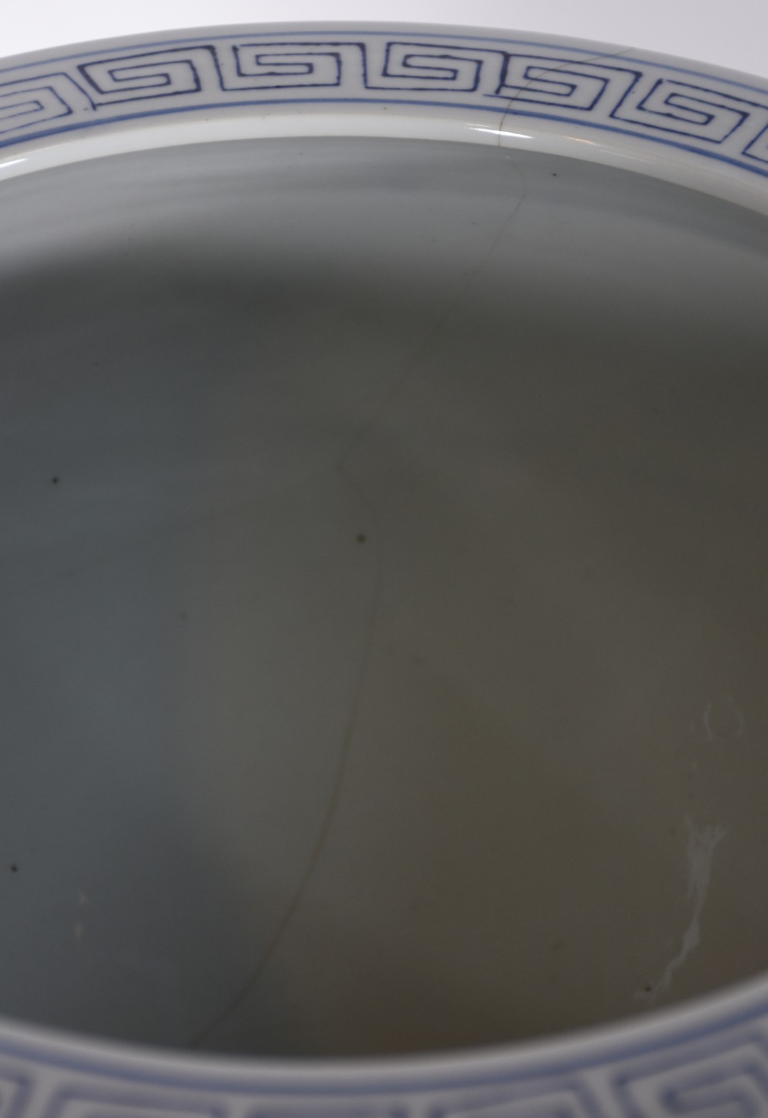 Cachepot de porcelana oriental decorado com paisagem em azul e branco... - foto 5 de 6