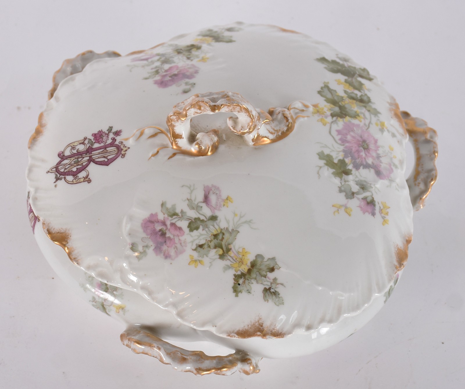 Terrina de porcelana francesa de Limoges, século XIX, borda com... - foto 2 de 7