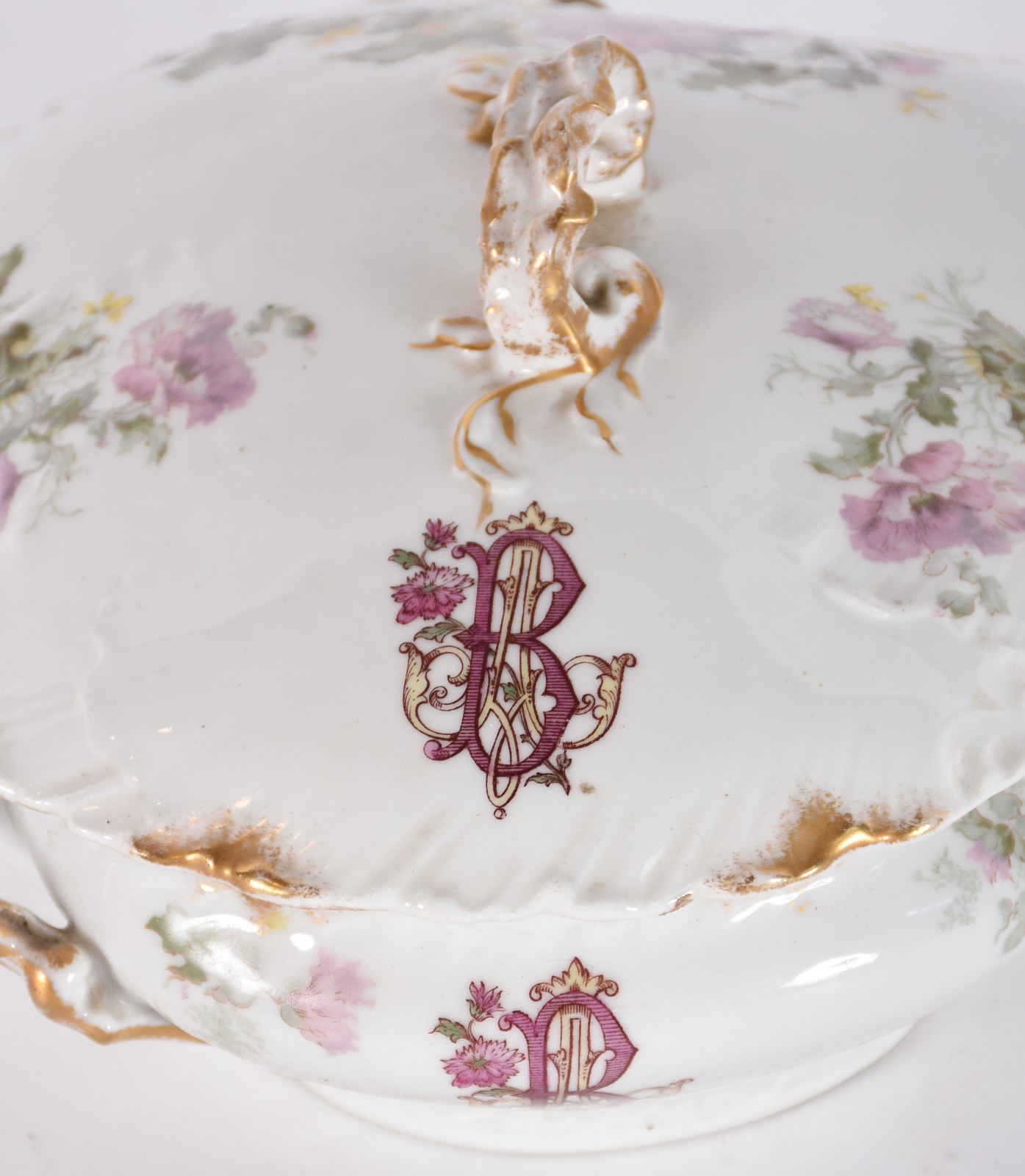 Terrina de porcelana francesa de Limoges, século XIX, borda com... - foto 3 de 7