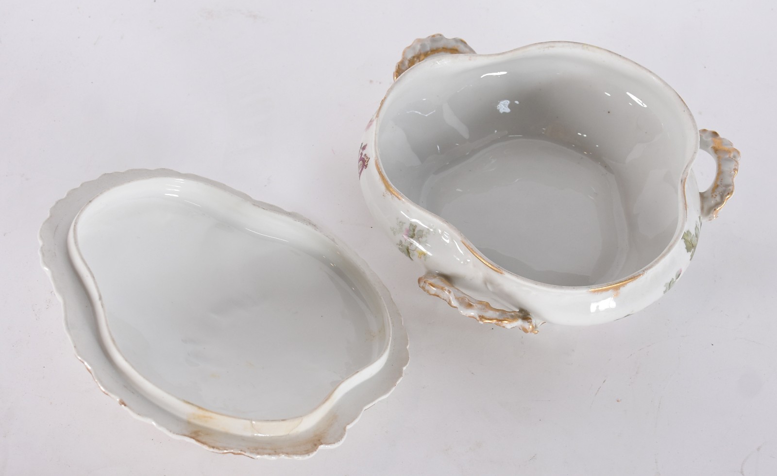 Terrina de porcelana francesa de Limoges, século XIX, borda com... - foto 4 de 7