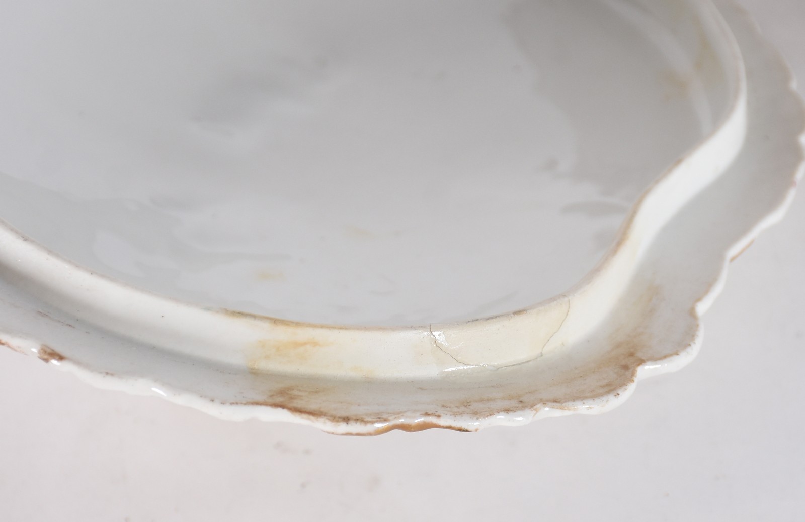 Terrina de porcelana francesa de Limoges, século XIX, borda com... - foto 7 de 7