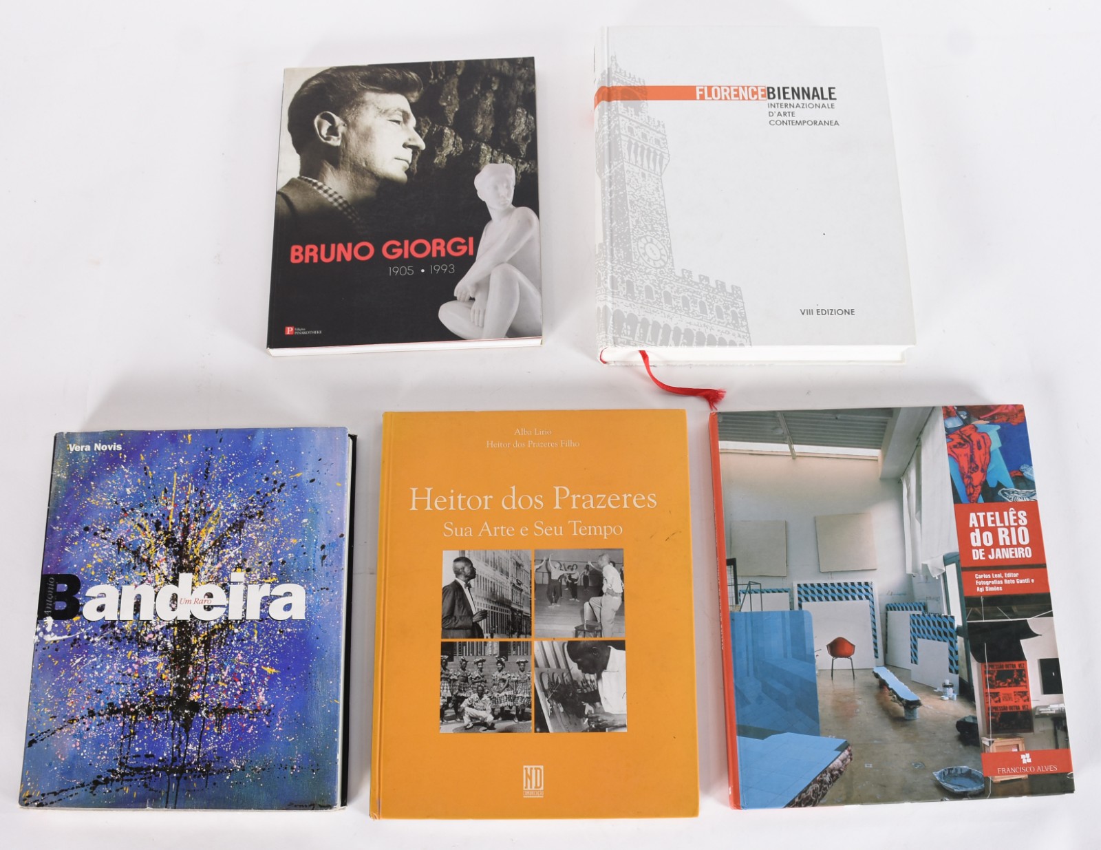 Cinco livros: A) Florence B)Antônio Bandeira C)Heitor dos Prazeres... - foto 1 de 9