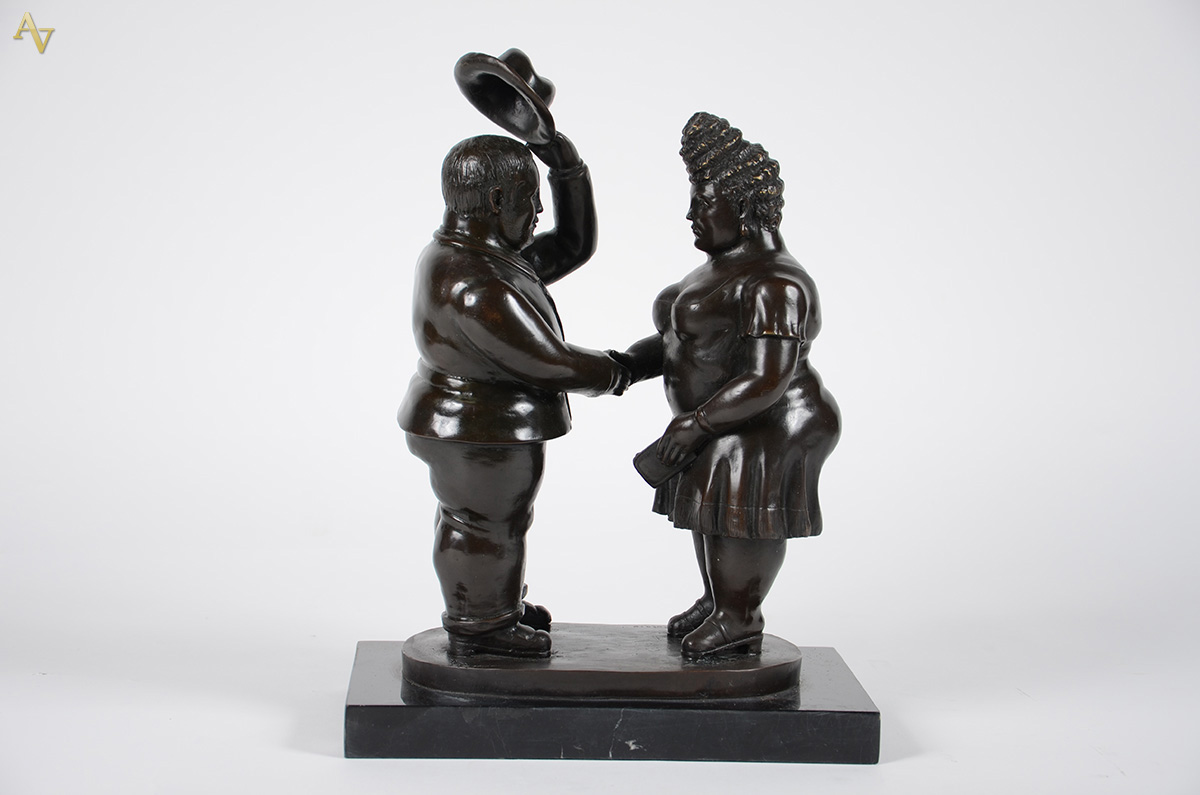 BOTERO - Escultura em bronze com base em mármore representando casal... - foto 1 de 6