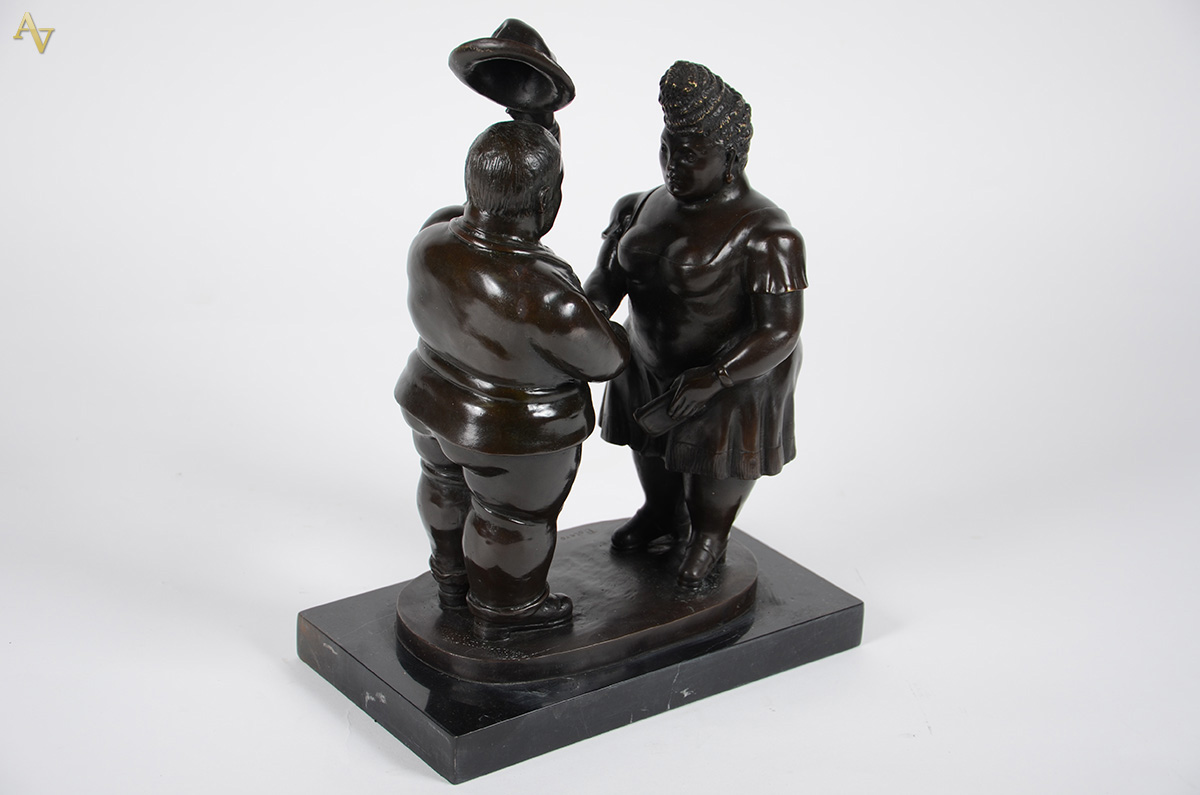 BOTERO - Escultura em bronze com base em mármore representando casal... - foto 2 de 6