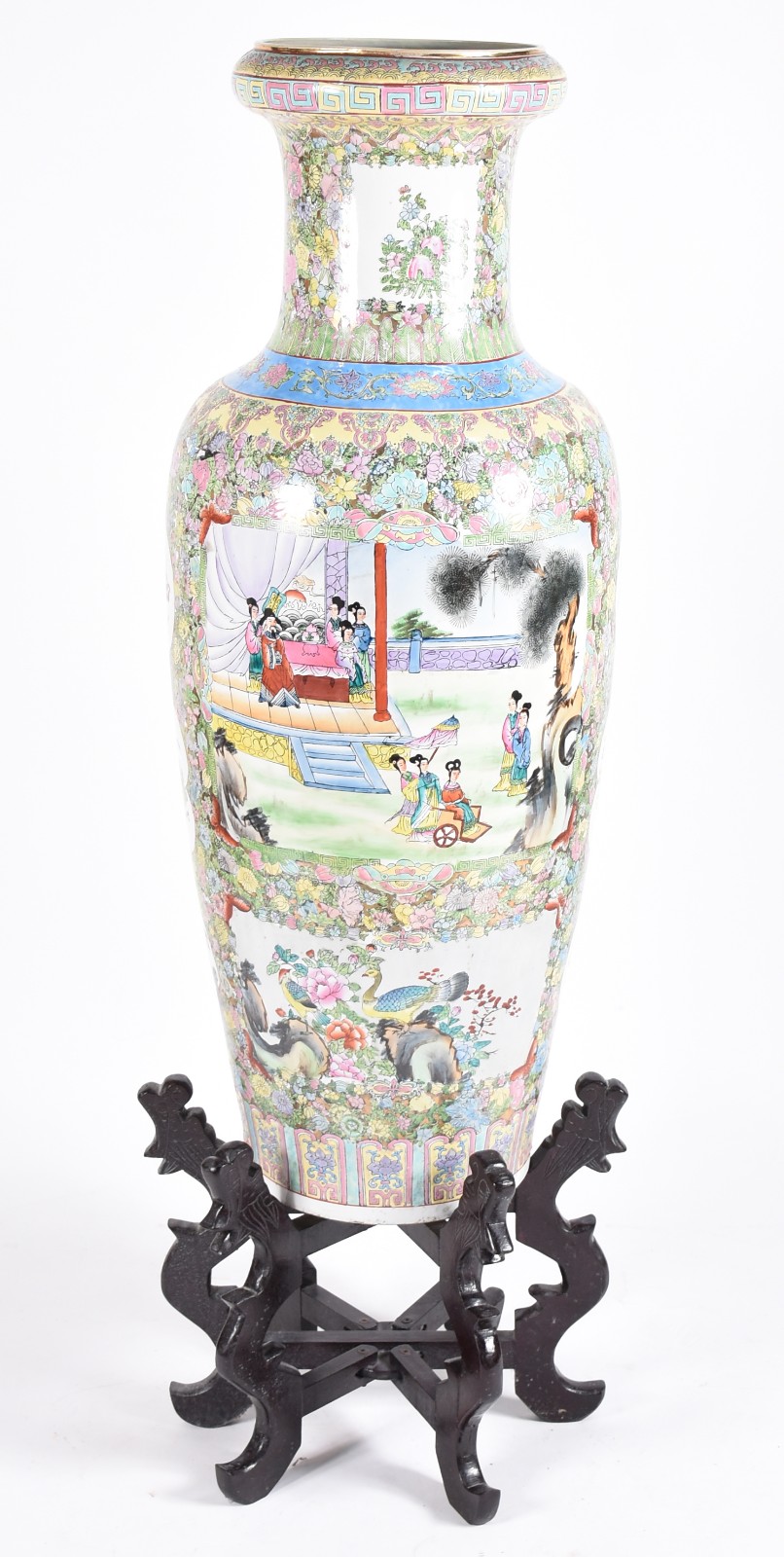 Jarrão de porcelana chinesa policromada (restauro na borda), base de... - foto 1 de 8