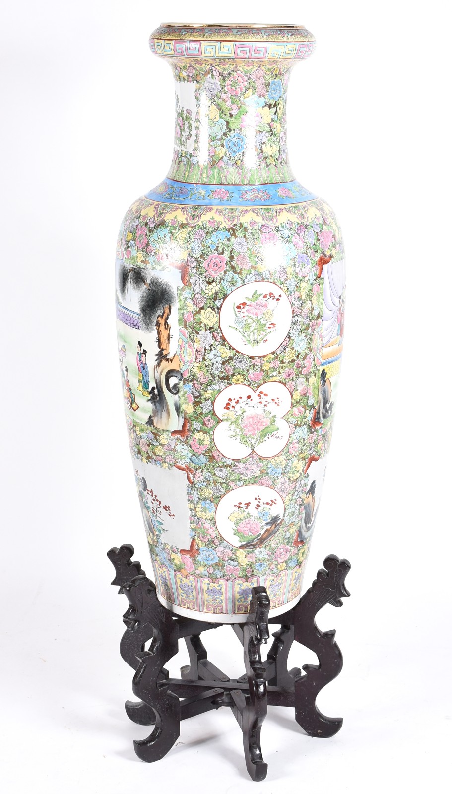 Jarrão de porcelana chinesa policromada (restauro na borda), base de... - foto 2 de 8
