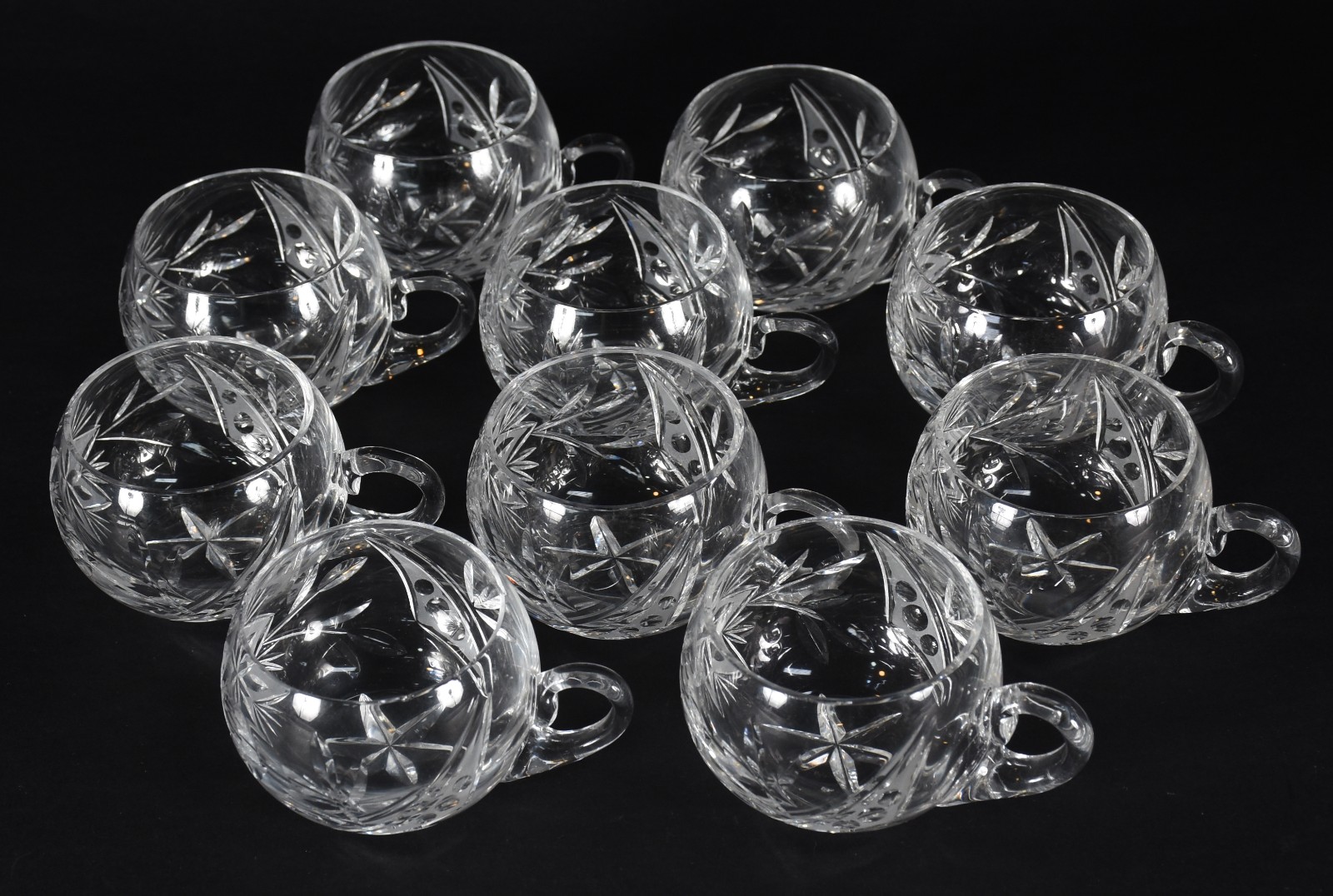 Poncheira em demi cristal lapidado com 10 canecas e concha (pé... - foto 2 de 7