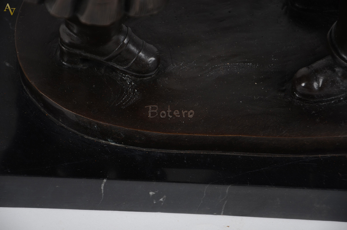 BOTERO - Escultura em bronze com base em mármore representando casal... - foto 6 de 6