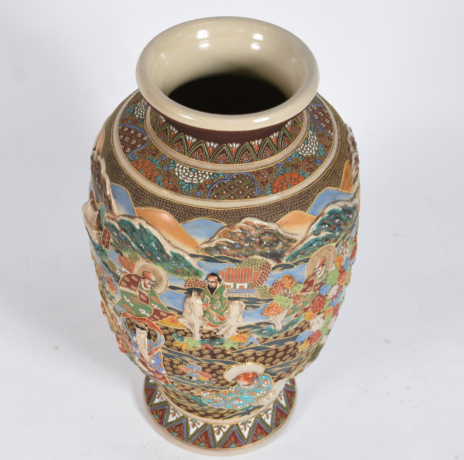 Jarrão de porcelana Satzuma Imperial ricamente decorado em policromia... - foto 2 de 4