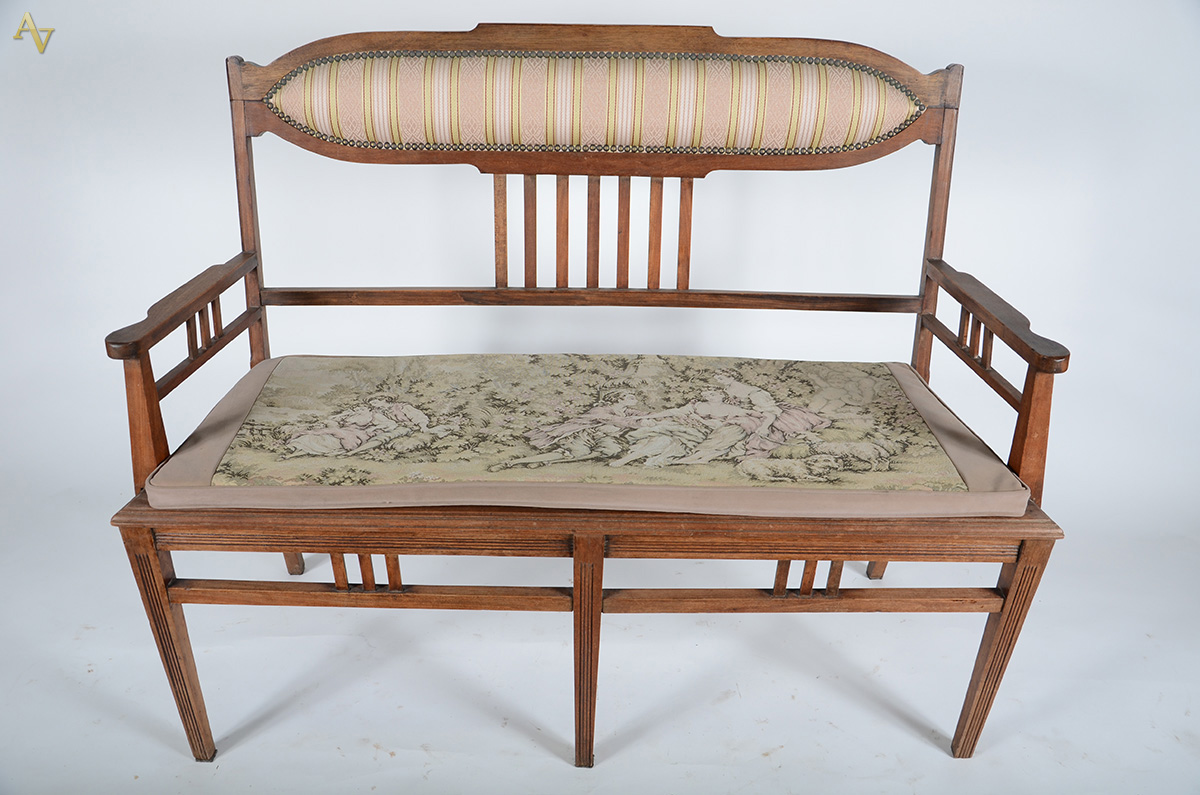 Conjunto art-nouveau, composto de canapé, 2 poltronas e 4 cadeiras... - foto 5 de 6