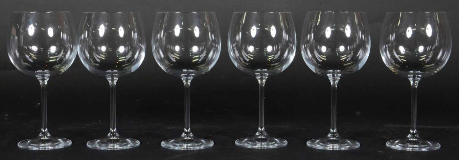 Seis taças de cristal da Bohemia para vinho ballon 570 ml. - foto 2 de 2