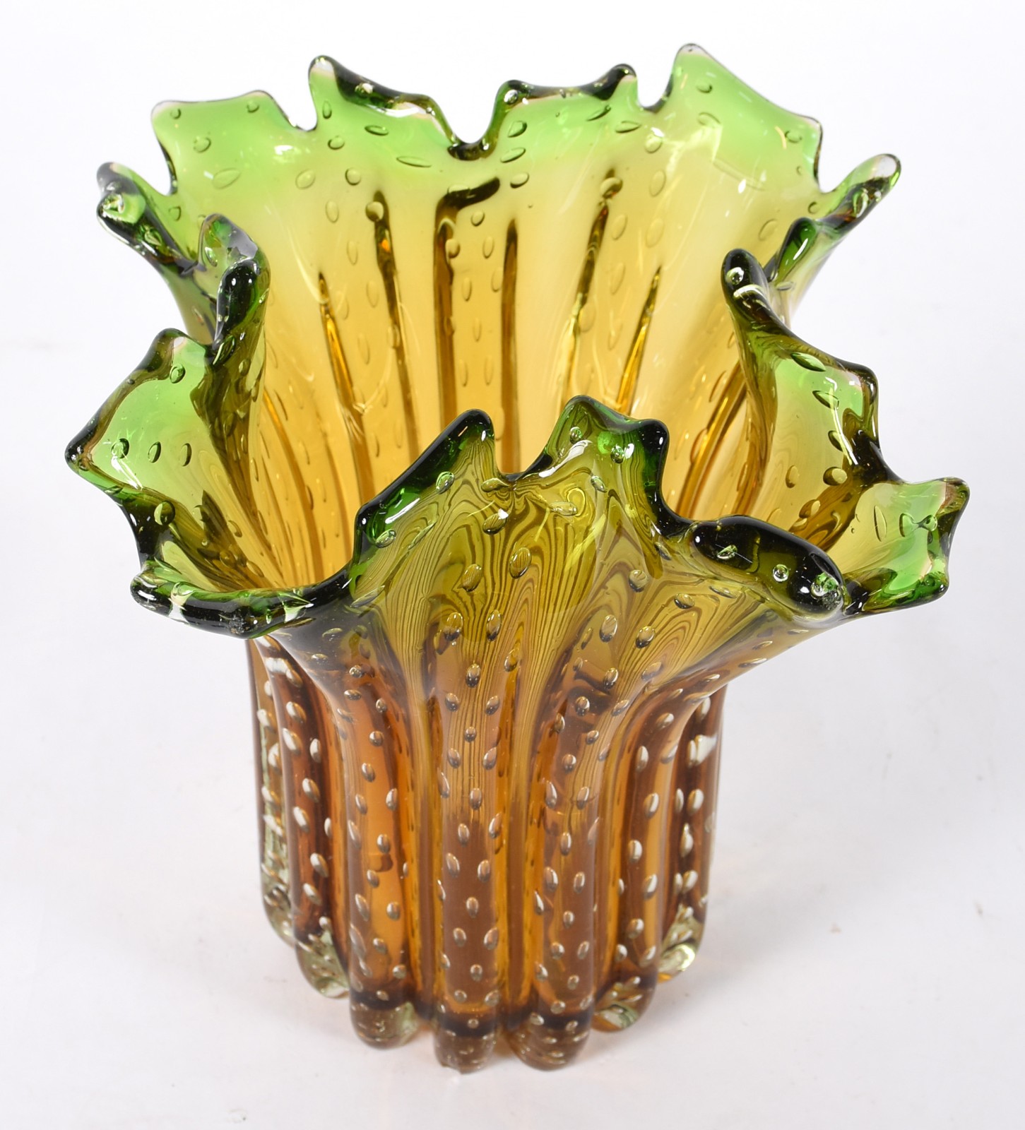 Vaso de murano em degrade na cor âmbar e verde. - foto 2 de 4