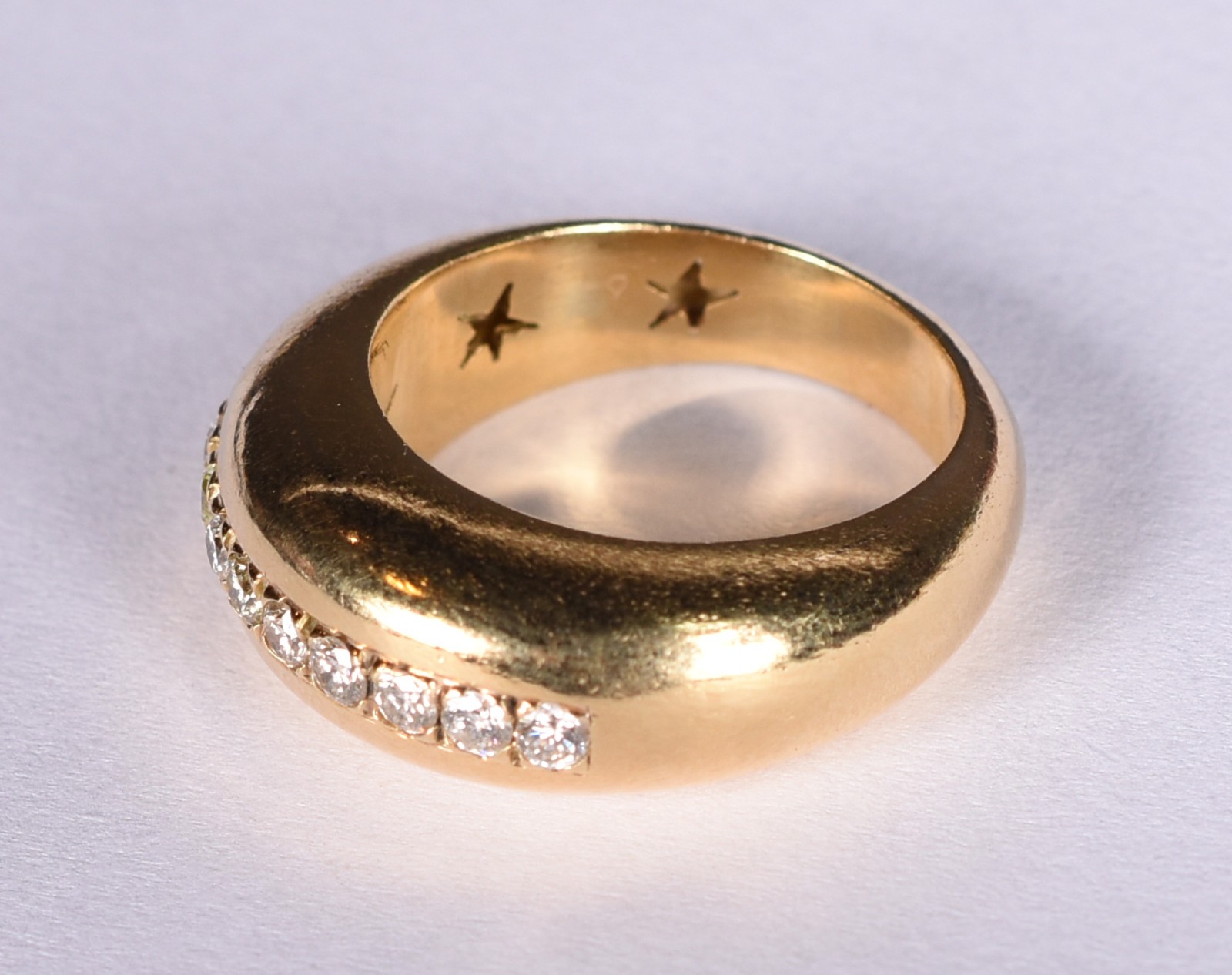 Anel em ouro 18 k contrastado 750, designer bombê com 9 brilhantes... - foto 2 de 4