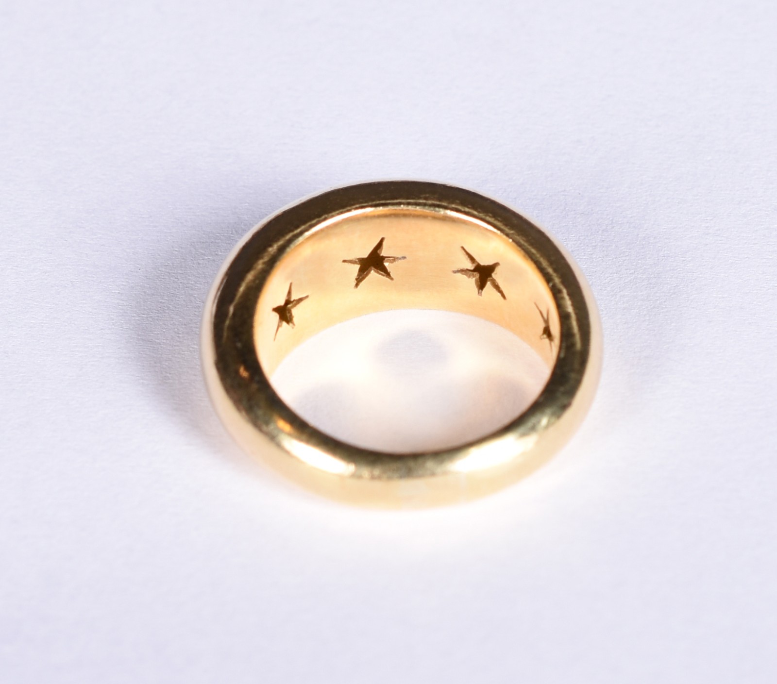 Anel em ouro 18 k contrastado 750, designer bombê com 9 brilhantes... - foto 4 de 4