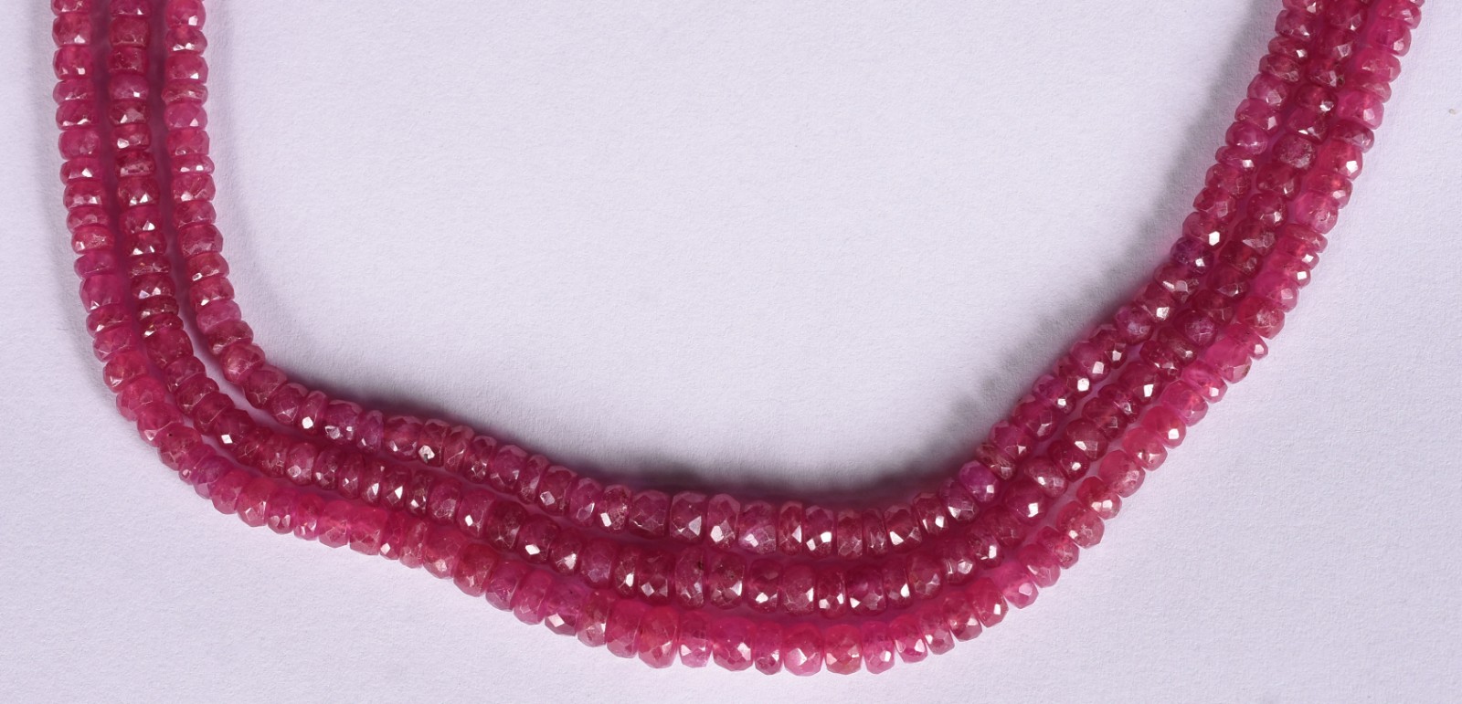 Colar de 3 voltas de contas lapidadas de rubis indiano (Por motivos... - foto 1 de 3
