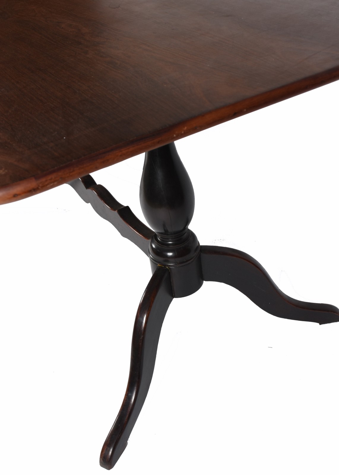 Mesa de jantar de madeira nobre, tampo retangular, apoio em duas... - foto 3 de 4