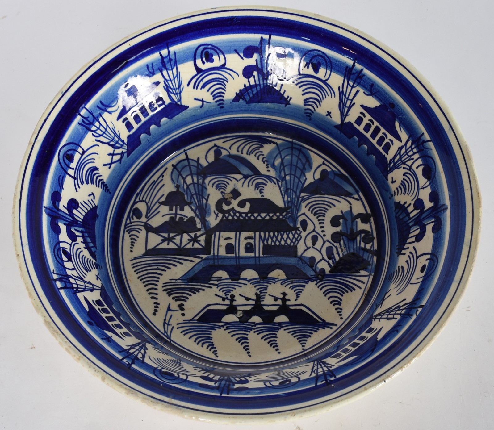Bowl de porcelana decoração em azul e branco. - foto 1 de 3