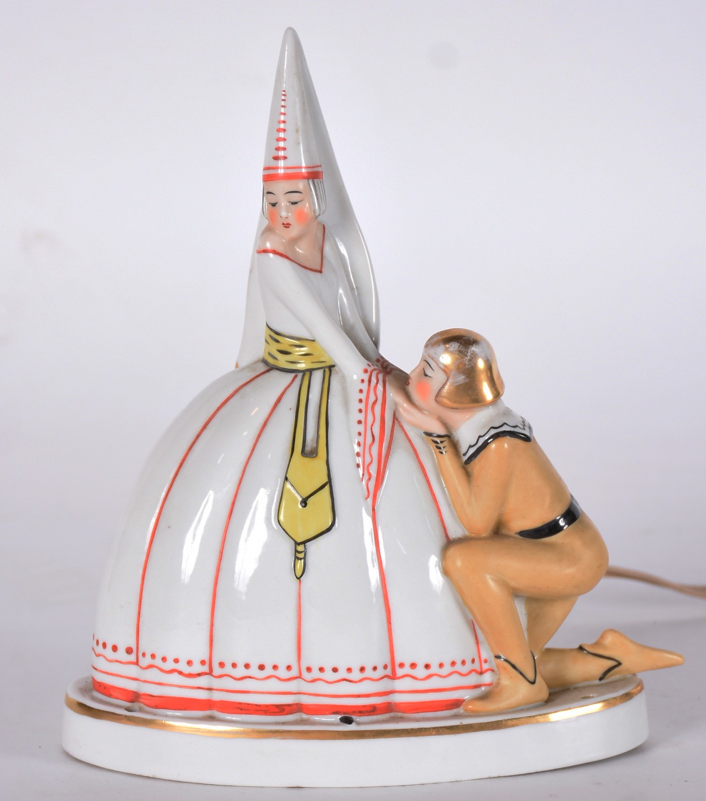 Luminária de porcelana policromada representando casal de nobres. - foto 1 de 6