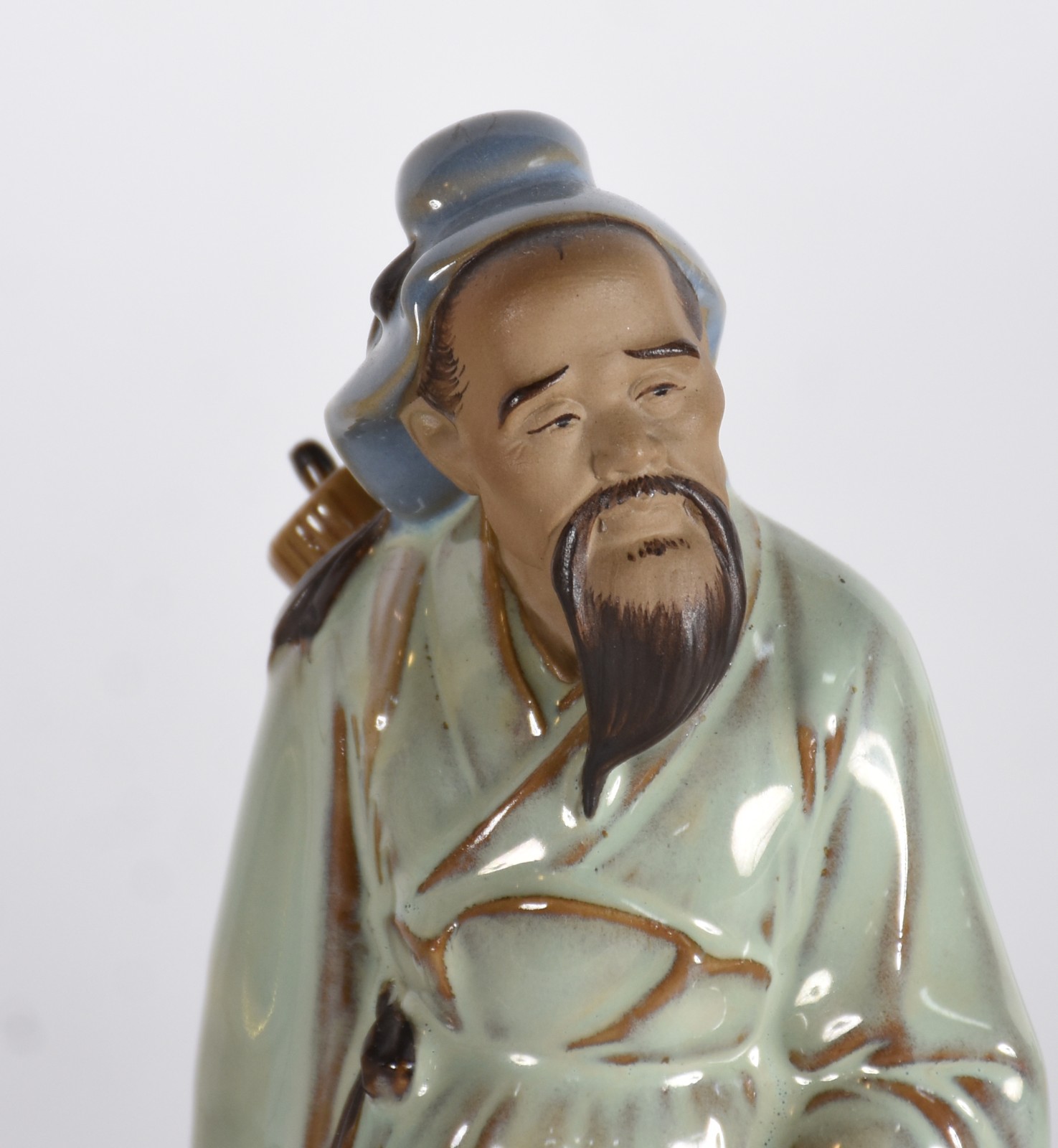 Quatro estatuetas de porcelana, sendo 2 representando casal com... - foto 6 de 8