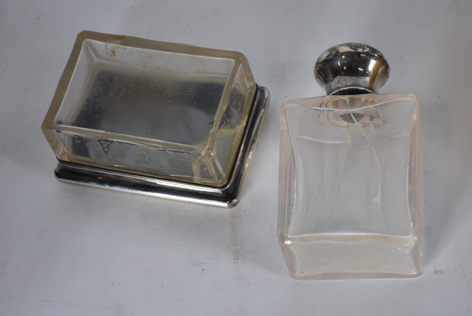 Conjunto para toilette de prata, marfim e cristal, composto de: três... - foto 6 de 8