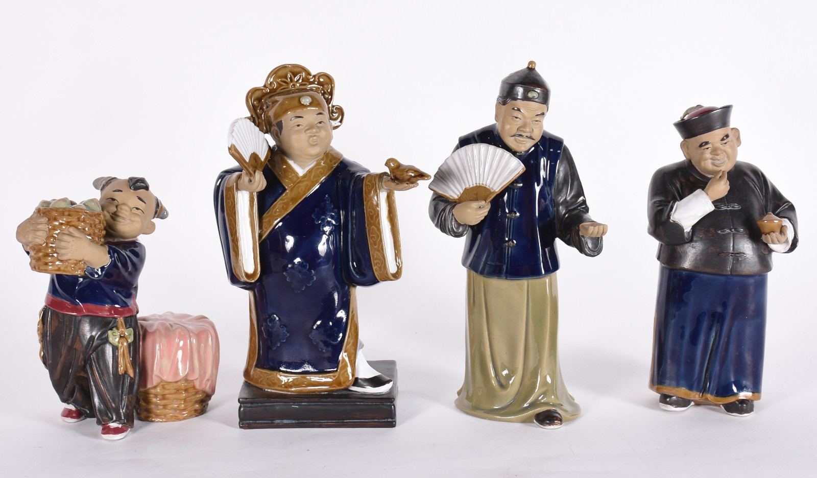 Quatro figuras de porcelana oriental policromada, alguns defeitos e... - foto 1 de 10