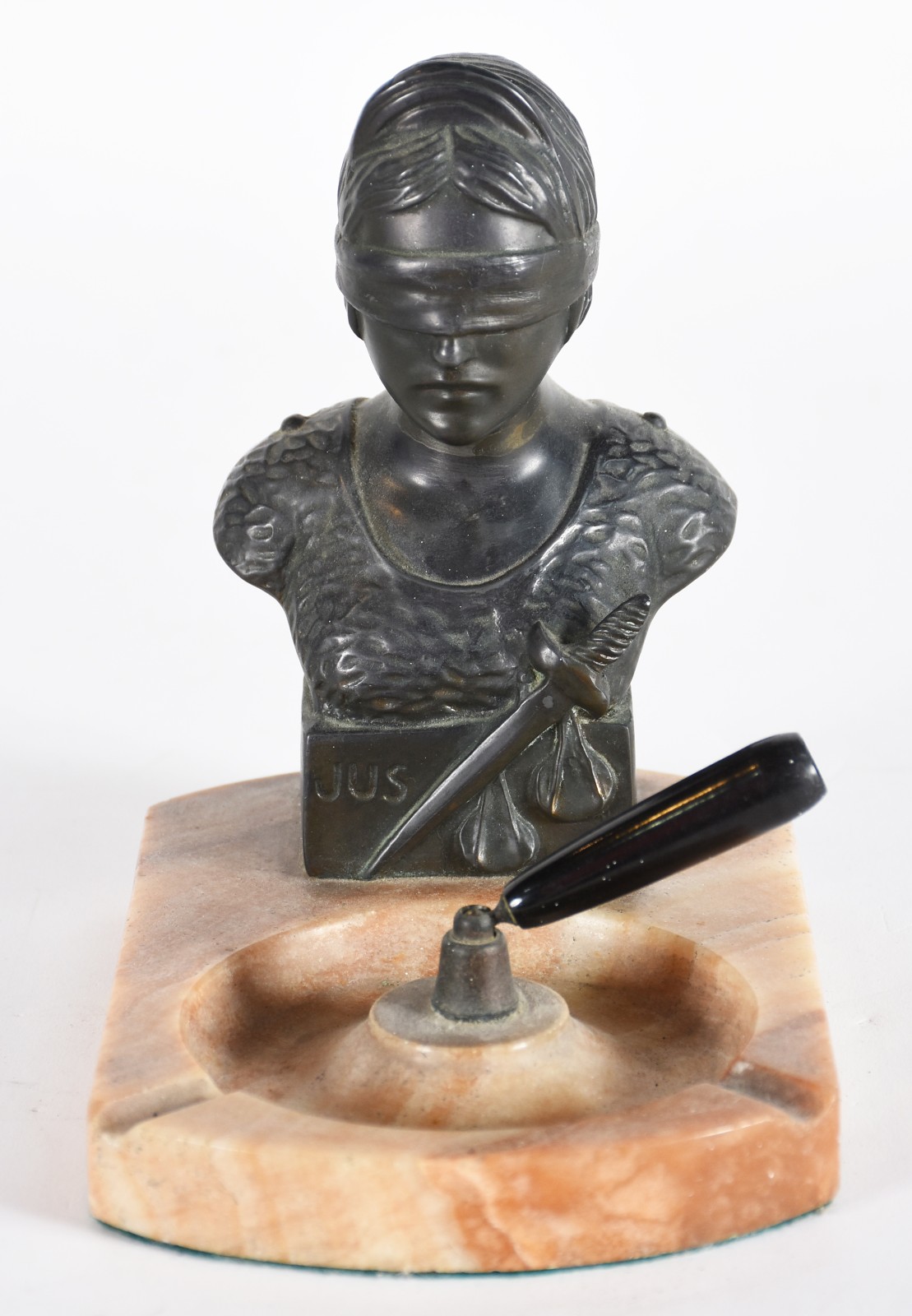 Tinteiro de mármore com figura feminina de metal. - foto 1 de 5