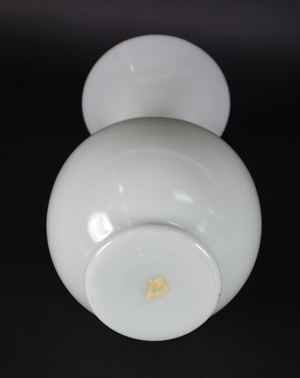 Vaso de opalina branca. - foto 4 de 4