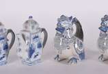 Quatro bules de porcelana oriental. - Quatro bules de porcelana oriental.