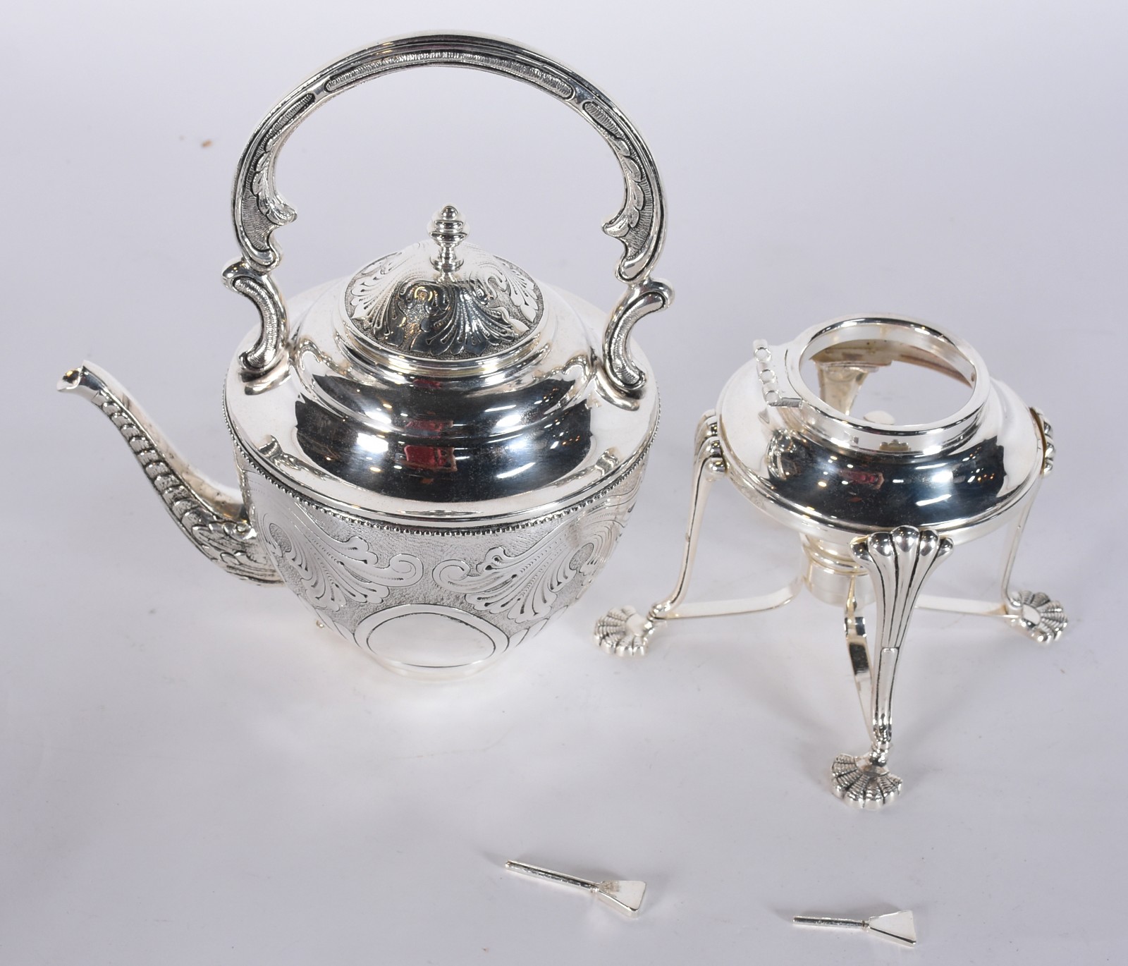 Samovar de metal prateado estilo ingles. - foto 2 de 3