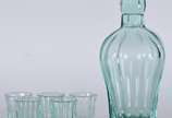 Moser Glassworks (1857),  - Licoreira de cristal tcheco na cor verde com 5 copinhos (bicado no bocal da garrafa e num dos copos).