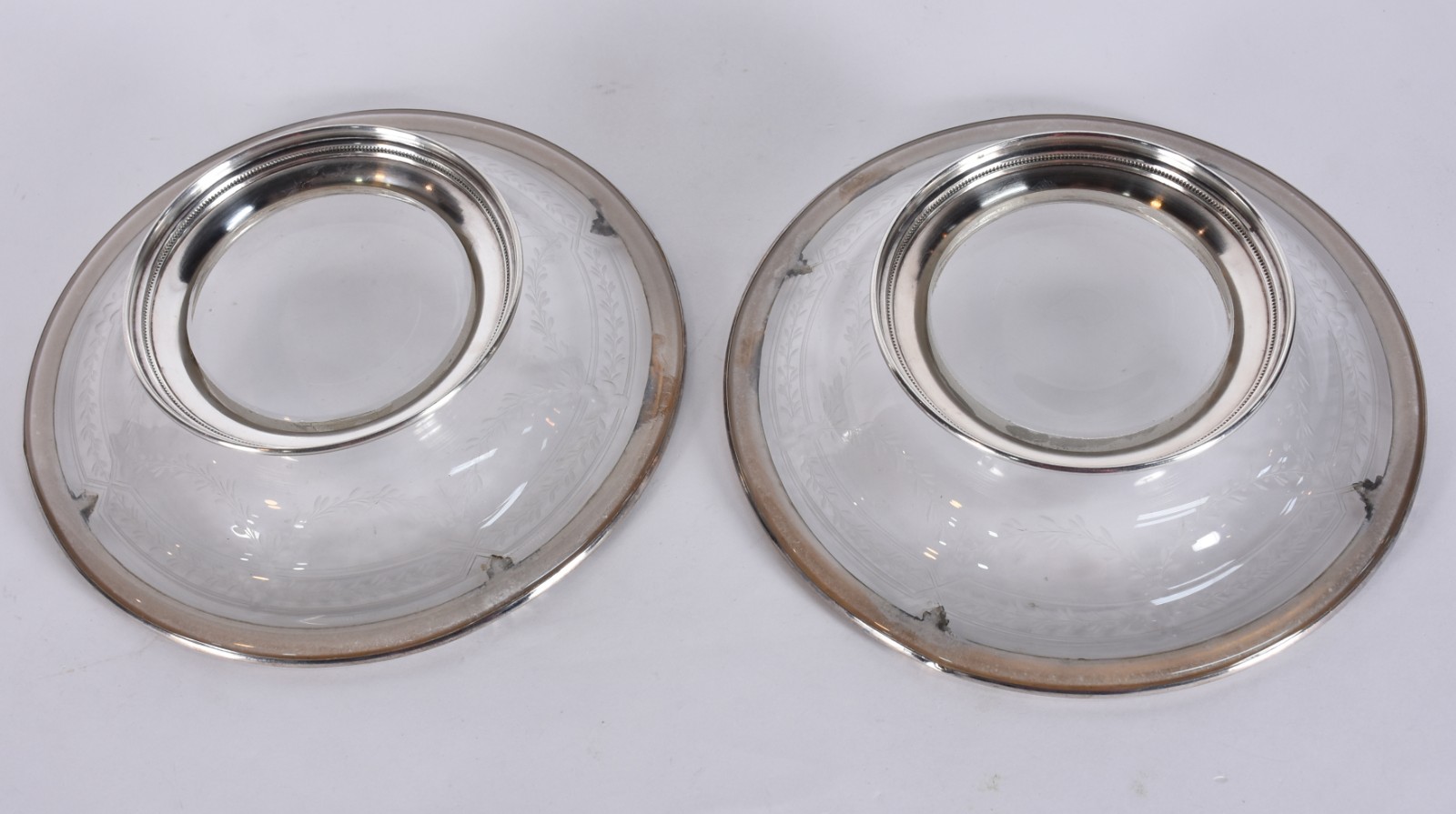 Par de fruteiras de cristal Saint Louis e guarnição de prata... - foto 3 de 5