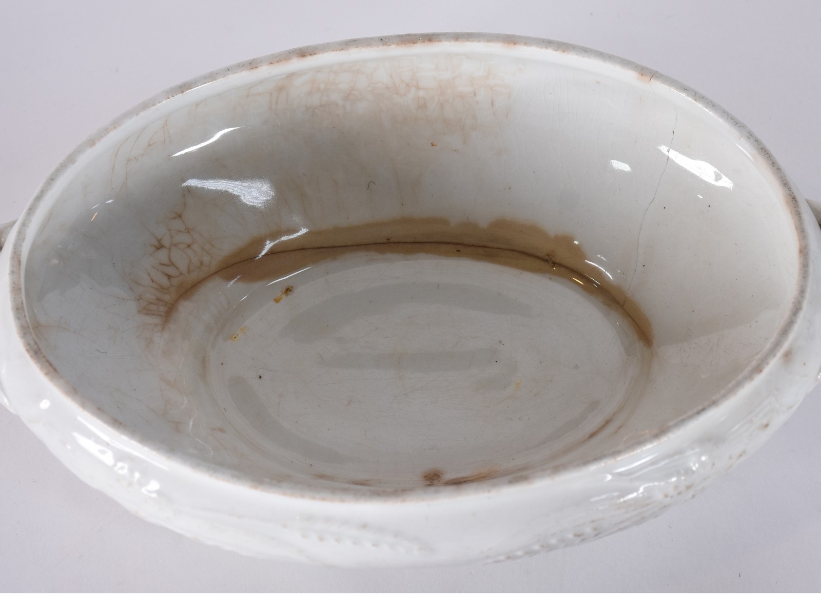 Quatro peças de porcelana, sendo: 2 vasos (um com restauro) outro... - foto 5 de 10