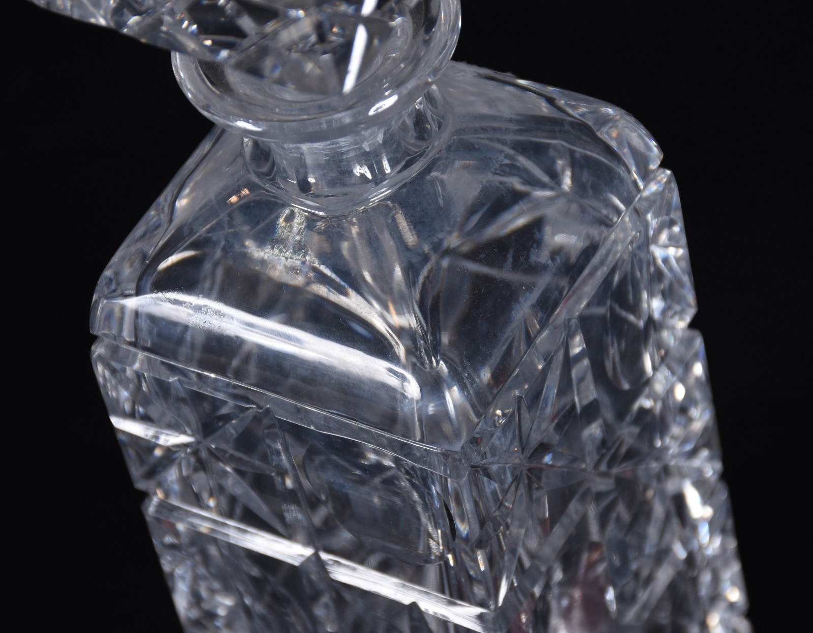 Diversas peças, sendo garrafa de cristal lapidada, 6 copos para vodka... - foto 3 de 4
