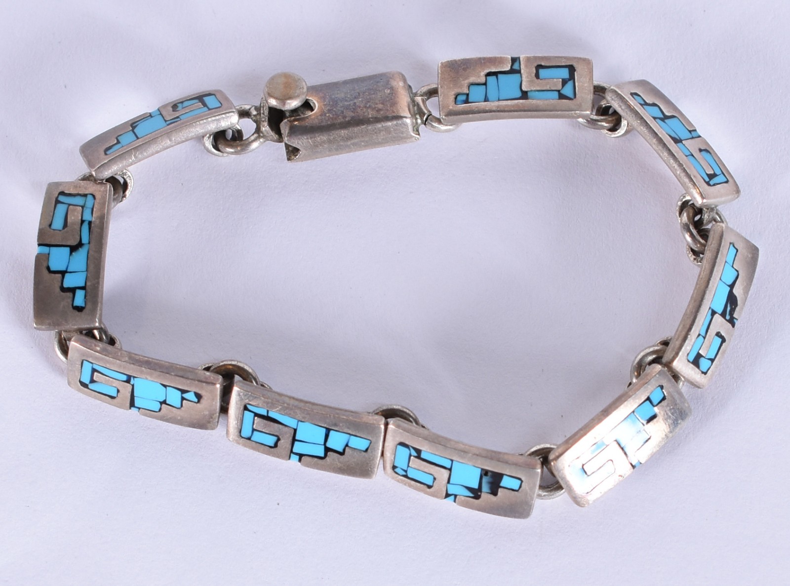 Colar de prata com esmalte e pedras azuis, acompanha pulseira, broche... - foto 4 de 5