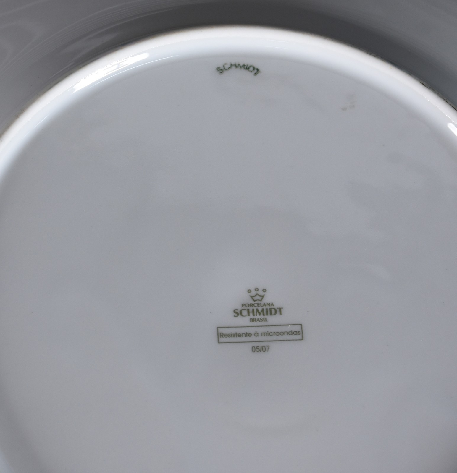 Duas partes de Aparelho de porcelana nacional composto de: 25 pratos... - foto 7 de 8