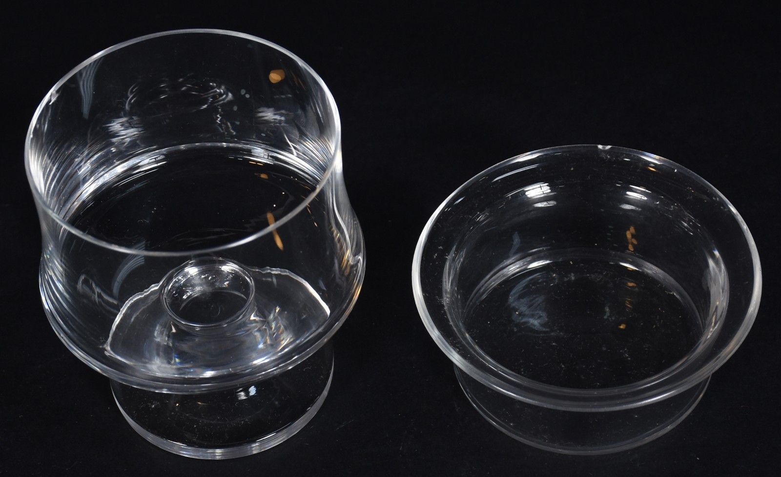 Serviço de cristal composto de: 10 copos para água, 12 para vinho... - foto 3 de 4