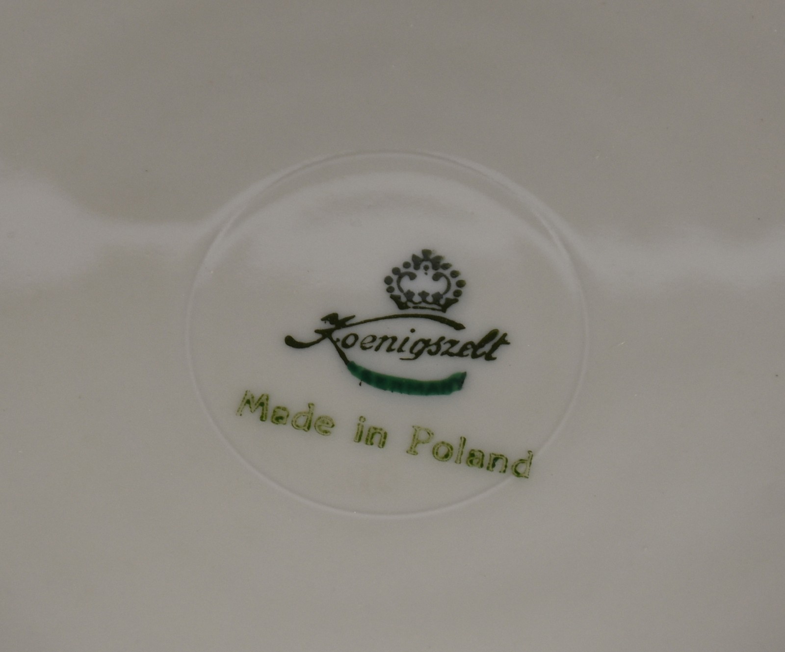 Aparelho de jantar de porcelana Alemã composto de: 24 pratos rasos... - foto 4 de 4