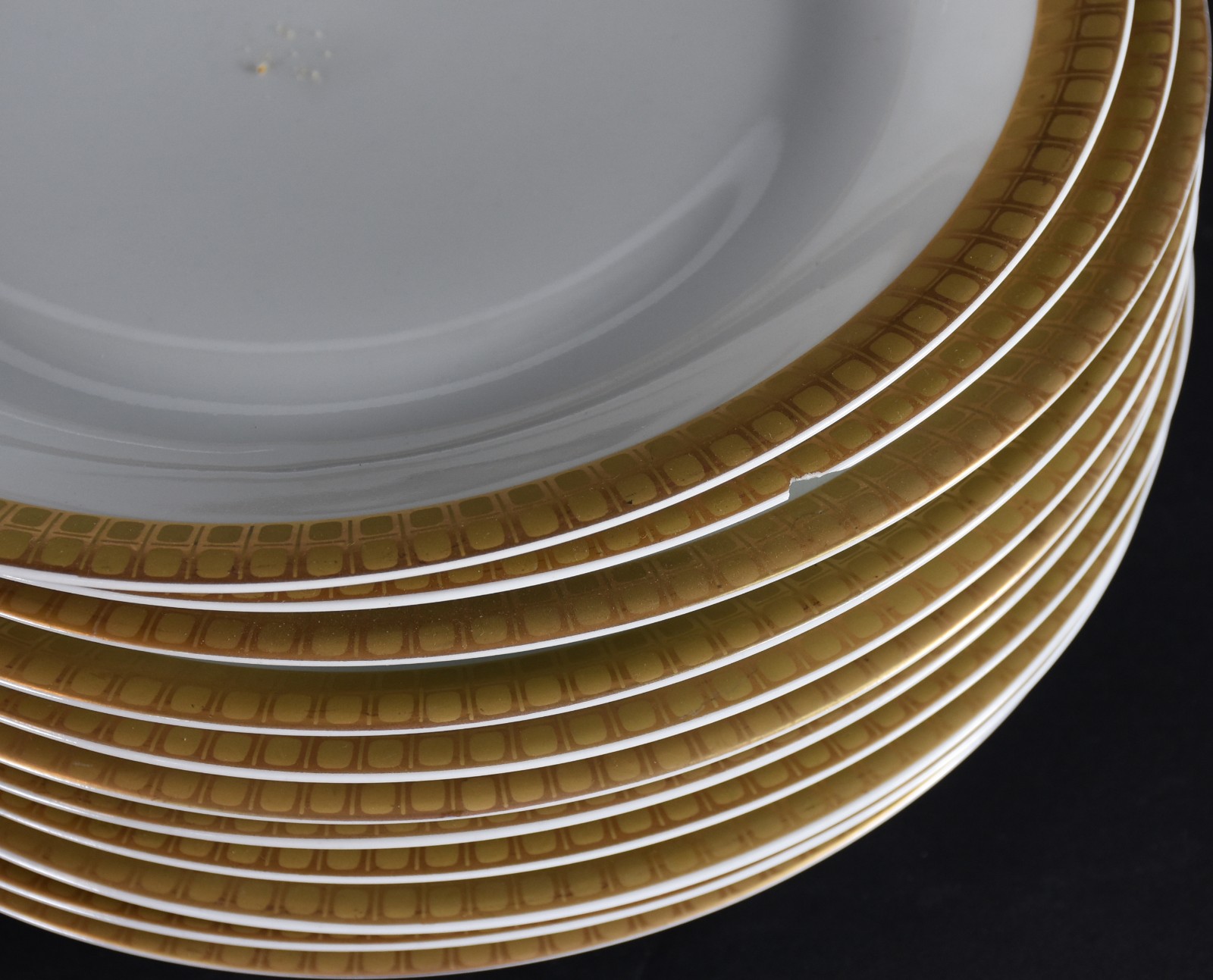 Aparelho de chá e café de porcelana Renner composto de: 24 pratos... - foto 5 de 8