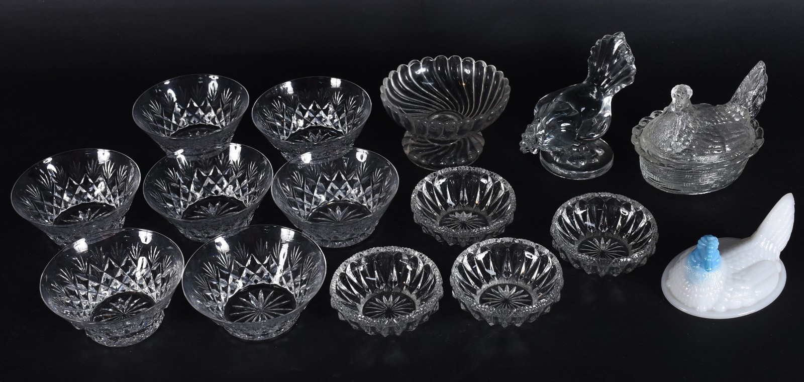 Diversas peças, sendo: 7 bowls de cristal, 4 diferentes, pequena... - foto 2 de 5